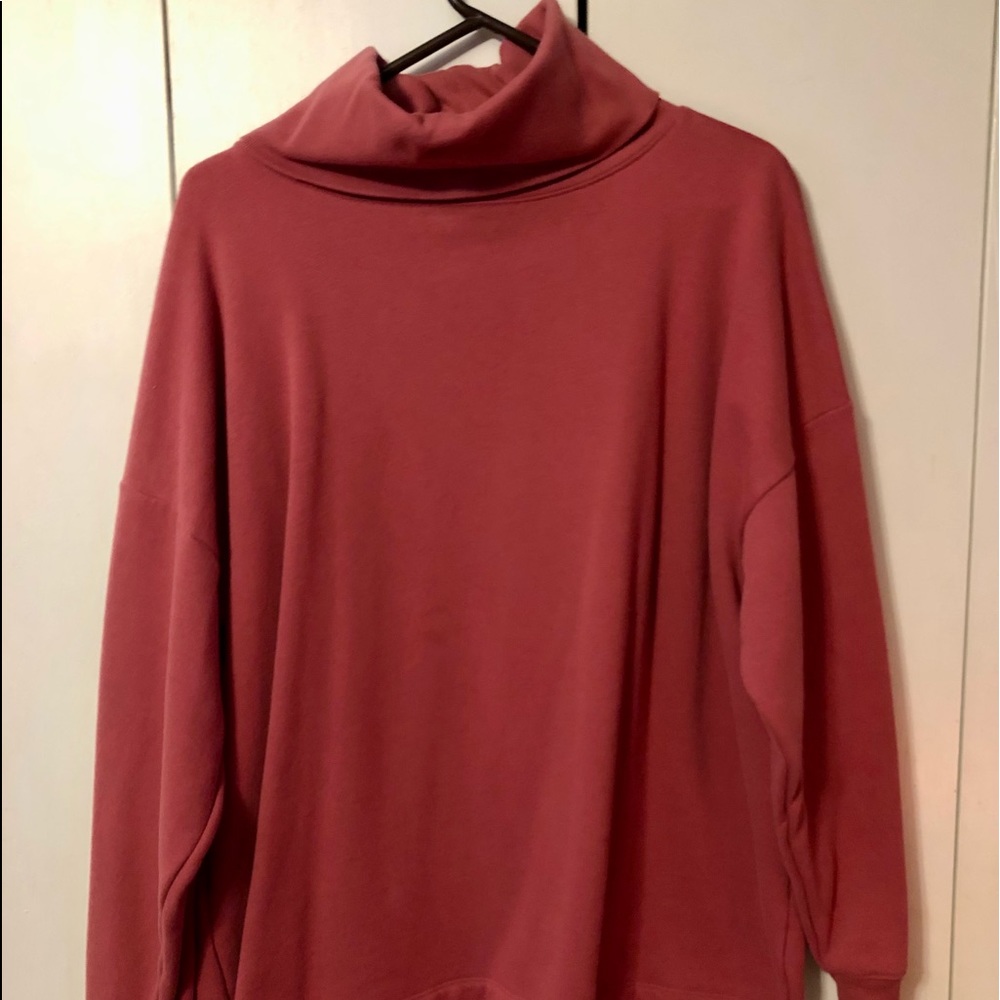 GAP turtleneck sweater